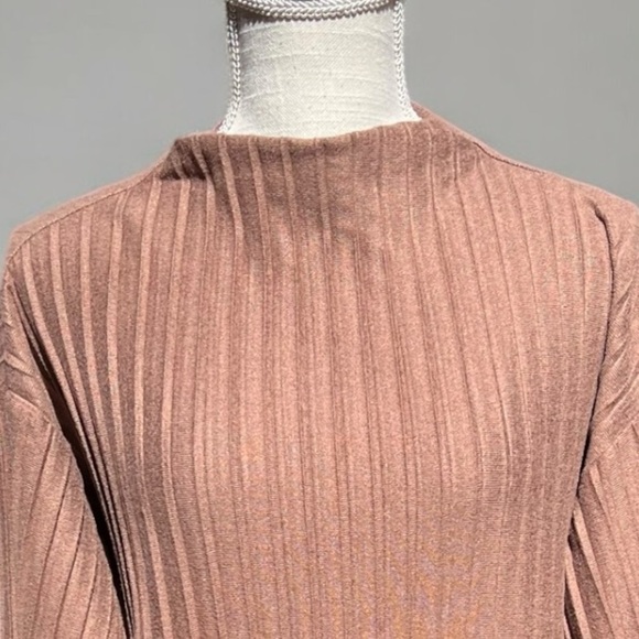 🌻Revolve Bailey 44 Light Brown Ribbed Textured Long Sleeve Shirt Size Medium - Picture 2 of 8